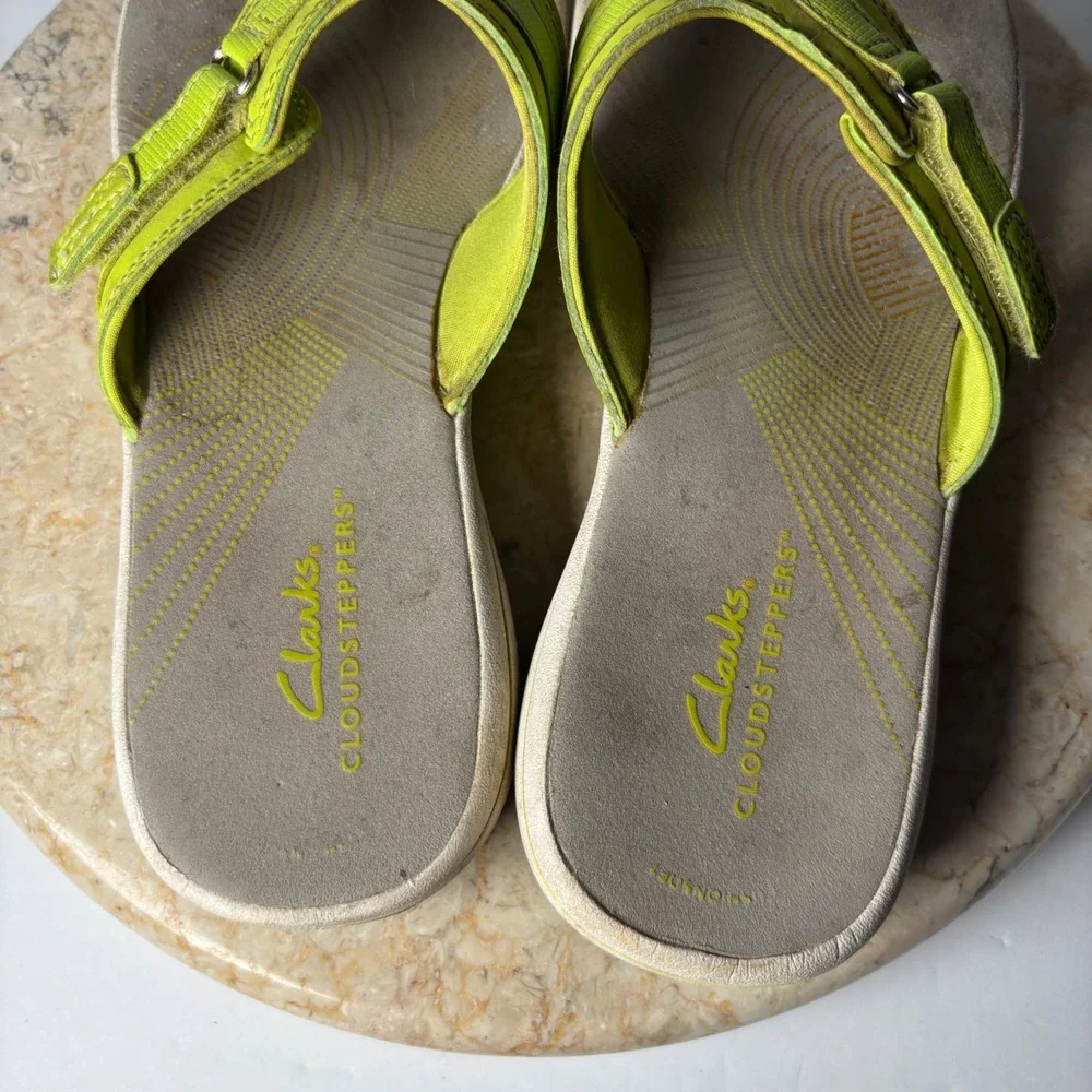 Clarks Cloudsteppers Arla Glitz Sandals 8 Lime Green Adjustable Flip Flops